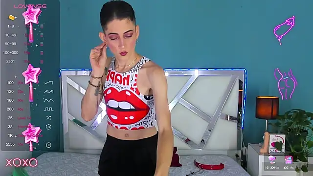 Snapshot of dominic_thailor chatting on 4, 1, 2025 dominic thailor online show from 4, 1, 2025