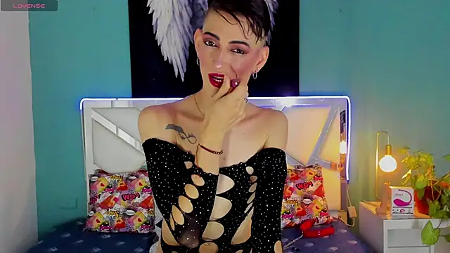 Snapshot of dominic_thailor chatting on 4, 3, 2025 dominic thailor online show from 4, 3, 2025