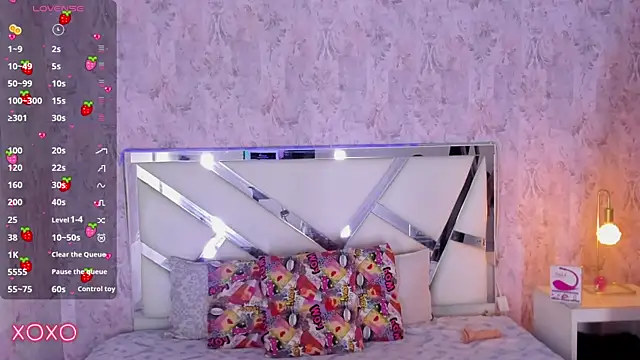 Snapshot of dominic_thailor chatting on 10, 9, 2025 dominic thailor online show from 10, 9, 2025