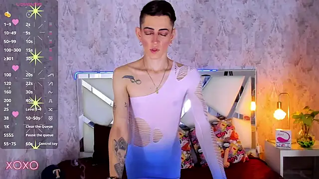 Snapshot of dominic_thailor chatting on 28, 9, 2025 dominic thailor online show from 28, 9, 2025