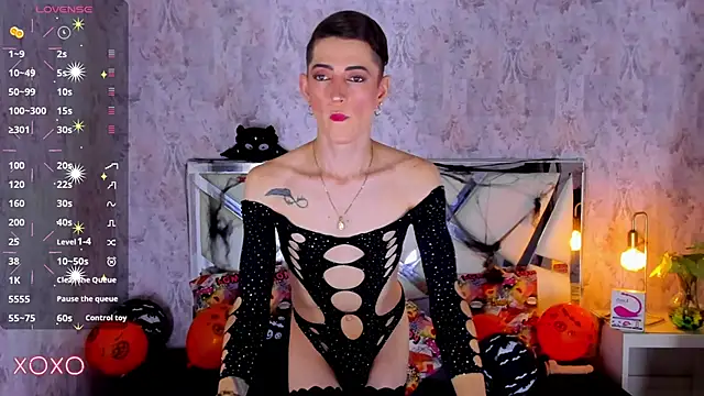 Snapshot of dominic_thailor chatting on 10, 10, 2025 dominic thailor online show from 10, 10, 2025