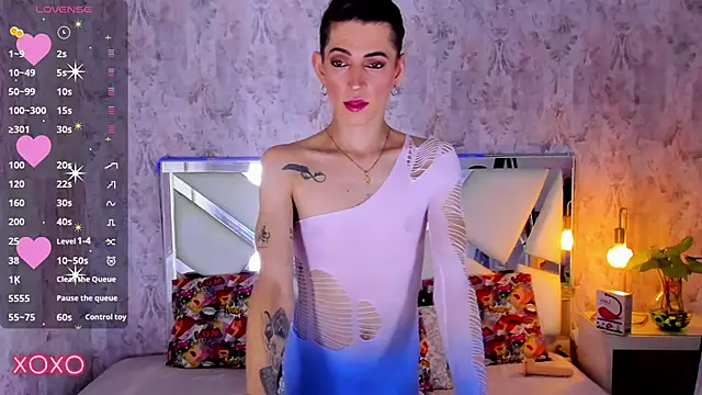 Snapshot of dominic_thailor chatting on 24, 10, 2025 dominic thailor online show from 24, 10, 2025