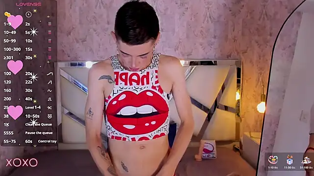 Snapshot of dominic_thailor chatting on 16, 11, 2025 dominic thailor online show from 16, 11, 2025