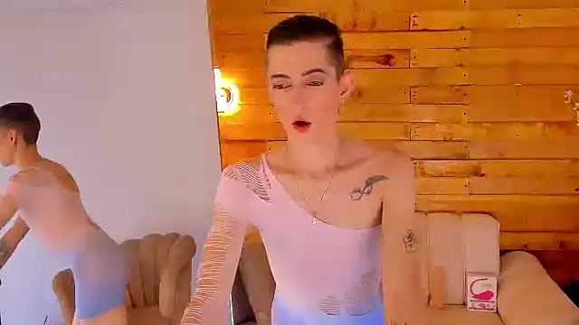 Snapshot of dominic_thailor chatting on 25, 11, 2025 dominic thailor online show from 25, 11, 2025