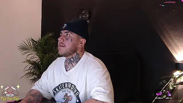 Ash gusbig online show from 28, 1, 2025