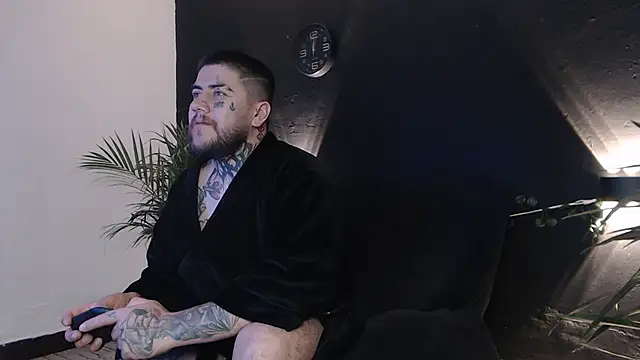 Ash gusbig online show from 4, 3, 2025