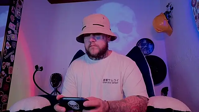 Ash gusbig online show from 16, 9, 2025