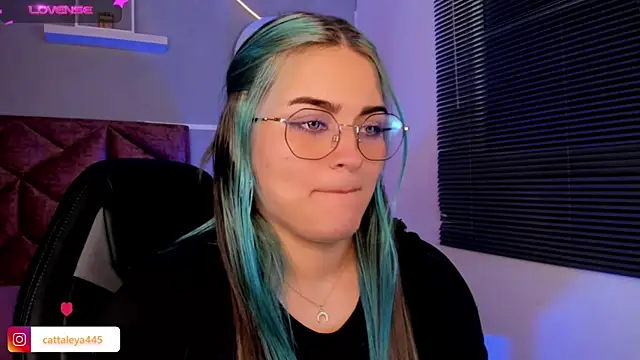 Snapshot of cattaleya___ chatting on 12, 1, 2025 cattaleya online show from 12, 1, 2025