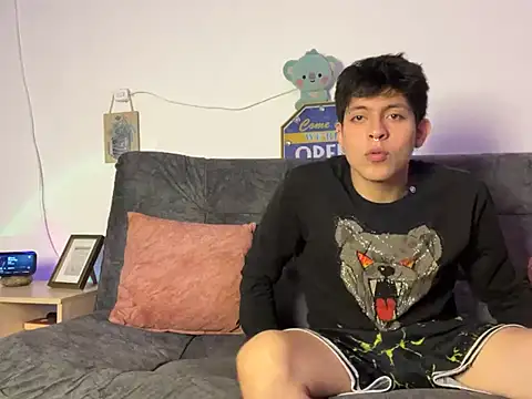 MyLatinHotBoys online show from 18, 1, 2025