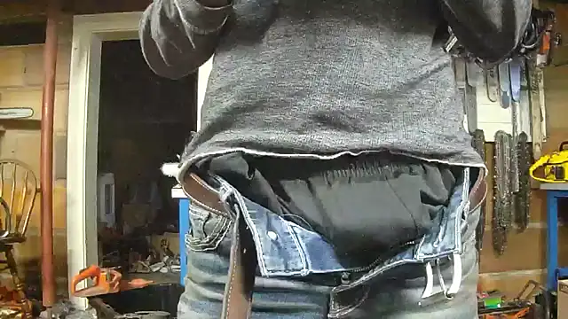 Bigoleslong98765 online show from 3, 12, 2025