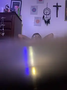 Snapshot of UKNOW_lol chatting on 19, 11, 2025 UKNOW lol online show from 19, 11, 2025