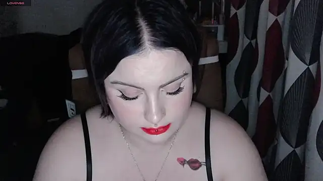 Snapshot of submissiveslut1996 chatting on 29, 1, 2025 submissiveslut1996 online show from 29, 1, 2025