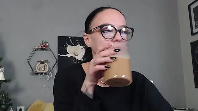 IzabelllNoir online show from 19, 12, 2025