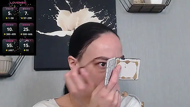 IzabelllNoir online show from 16, 4, 2026