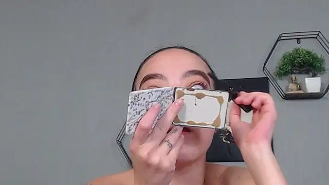 Snapshot of IzabelllNoir chatting on 28, 4, 2026 IzabelllNoir online show from 28, 4, 2026