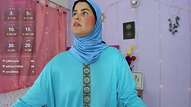 Snapshot of AishaAmin_ chatting on 21, 1, 2025 AishaAmin online show from 21, 1, 2025