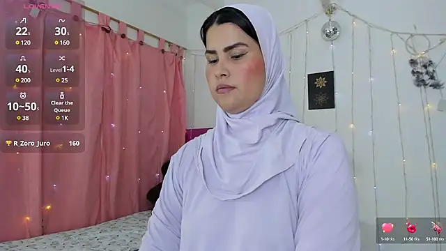 Snapshot of AishaAmin_ chatting on 28, 1, 2025 AishaAmin online show from 28, 1, 2025