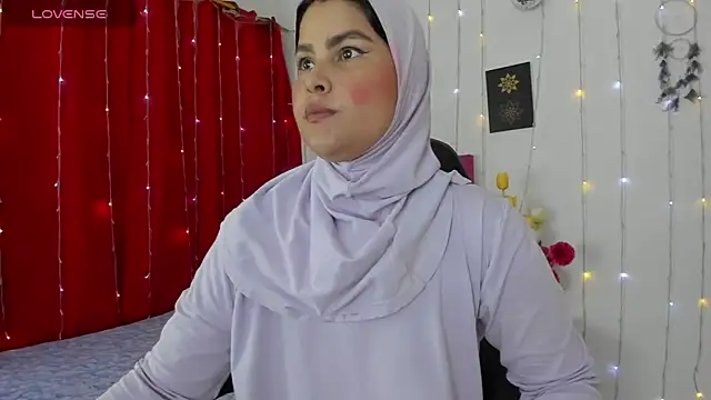Snapshot of AishaAmin_ chatting on 20, 3, 2025 AishaAmin online show from 20, 3, 2025