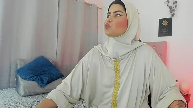 Snapshot of AishaAmin_ chatting on 20, 6, 2026 AishaAmin online show from 20, 6, 2026