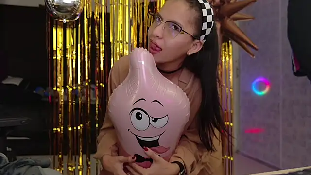 Lucy Fer5 online show from 3, 4, 2026