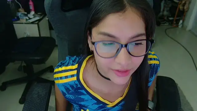 Lucy Fer5 online show from 3, 7, 2026