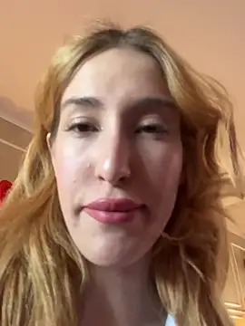 SerenaBennet online show from 7, 3, 2025