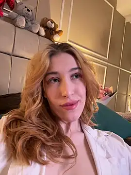 SerenaBennet online show from 8, 3, 2025