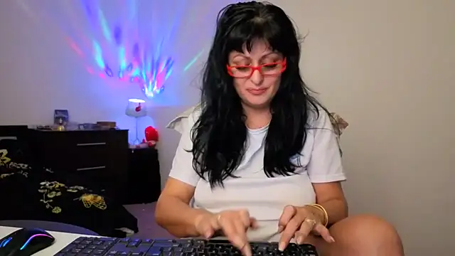 YourDreamLoverr online show from 5, 1, 2026