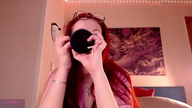 Snapshot of VanessaLincum chatting on 18, 12, 2025 VanessaLincum online show from 18, 12, 2025