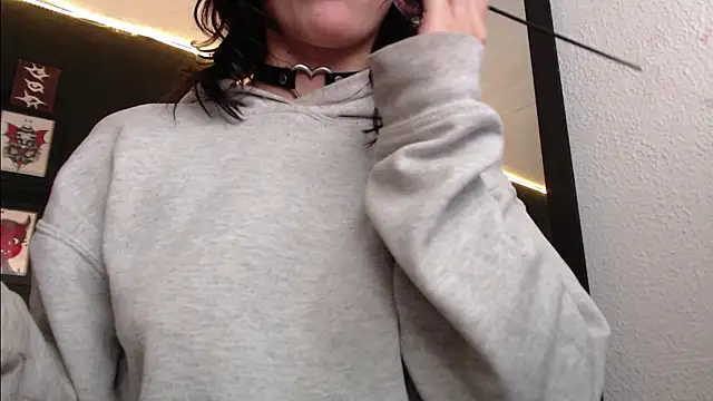 Snapshot of niakat_ chatting on 3, 12, 2024 niakat online show from 3, 12, 2024