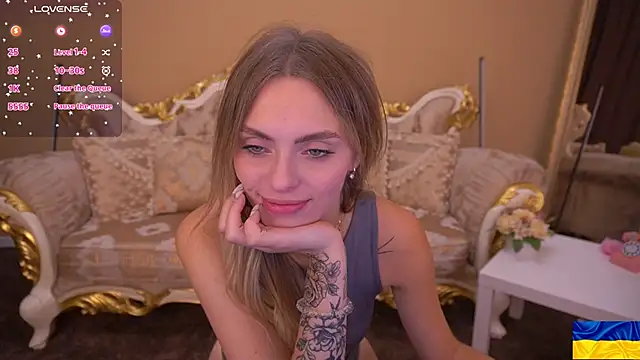 Snapshot of ChloeBrightt chatting on 19, 9, 2025 ChloeBrightt online show from 19, 9, 2025