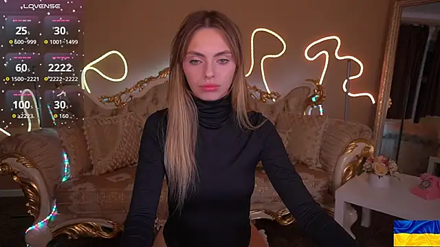 Snapshot of ChloeBrightt chatting on 1, 10, 2025 ChloeBrightt online show from 1, 10, 2025