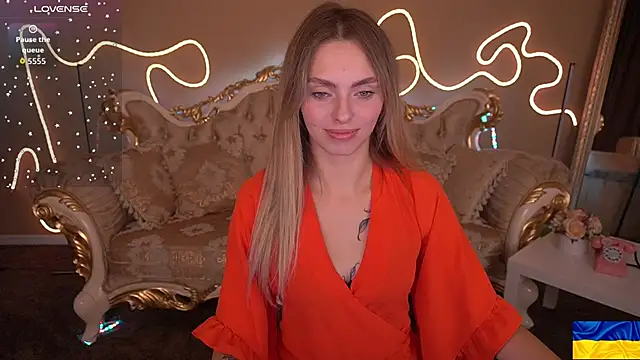 Snapshot of ChloeBrightt chatting on 6, 10, 2025 ChloeBrightt online show from 6, 10, 2025