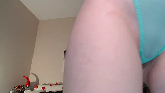 Snapshot of Emilly_angel chatting on 12, 2, 2025 Emilly angel online show from 12, 2, 2025