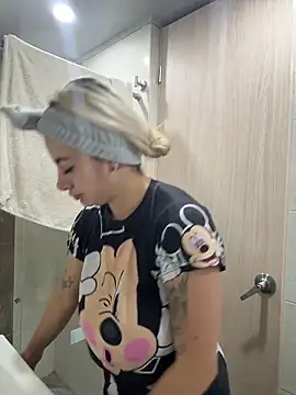 AtheneaRossi online show from 10, 3, 2026