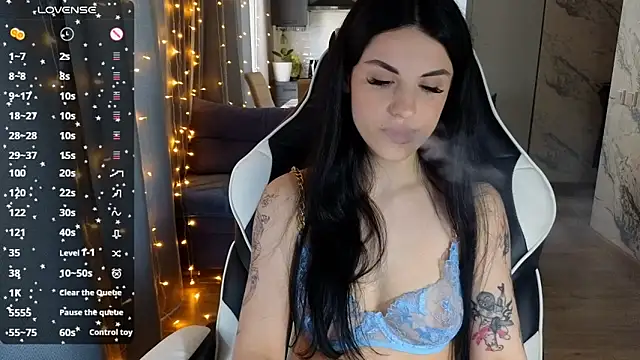 Mary   Moore online show from 19, 2, 2025