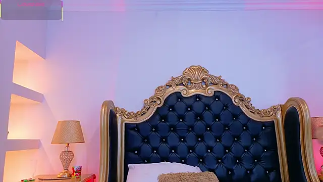 AdelinaVans online show from 11, 11, 2025