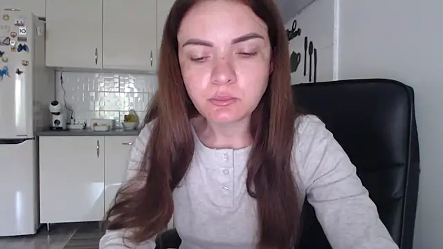 Snapshot of _JustmeHere_ chatting on 27, 6, 2026 JustmeHere online show from 27, 6, 2026
