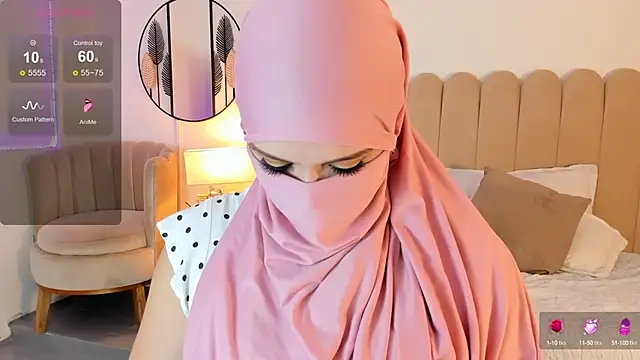 Snapshot of anna-henao chatting on 5, 2, 2025 anna-henao online show from 5, 2, 2025