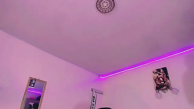 Snapshot of naomy__xx chatting on 10, 2, 2025 naomy xx online show from 10, 2, 2025