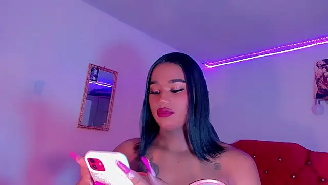 Snapshot of naomy__xx chatting on 7, 3, 2025 naomy xx online show from 7, 3, 2025