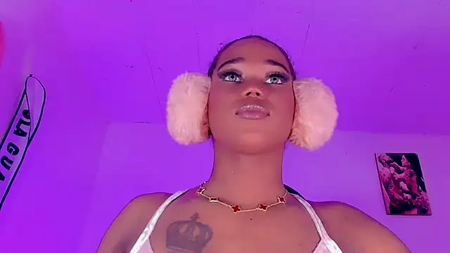 Snapshot of naomy__xx chatting on 15, 10, 2025 naomy xx online show from 15, 10, 2025