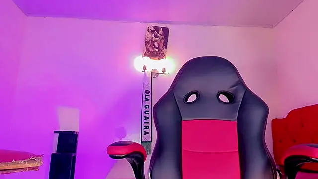 Snapshot of naomy__xx chatting on 7, 11, 2025 naomy xx online show from 7, 11, 2025