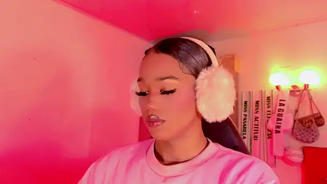 naomy  xx online show from 5, 3, 2026