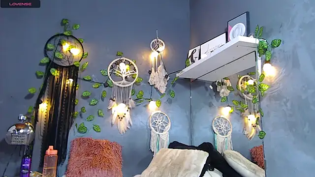 Snapshot of ItsVenuss chatting on 13, 3, 2025 ItsVenuss online show from 13, 3, 2025