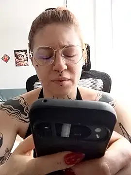 divine eve online show from 9, 4, 2026