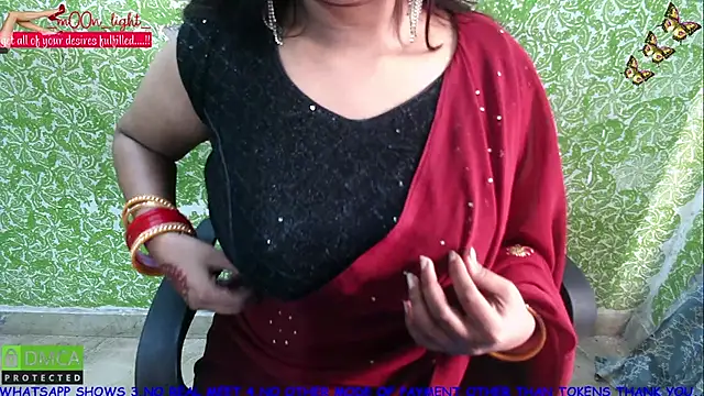 Snapshot of _mOOn_light_ chatting on 10, 10, 2025 mOOn light online show from 10, 10, 2025