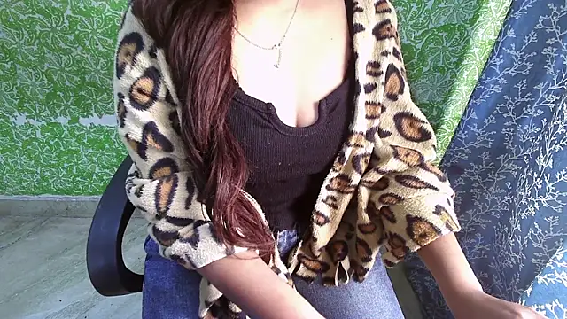 Snapshot of _mOOn_light_ chatting on 4, 12, 2025 mOOn light online show from 4, 12, 2025