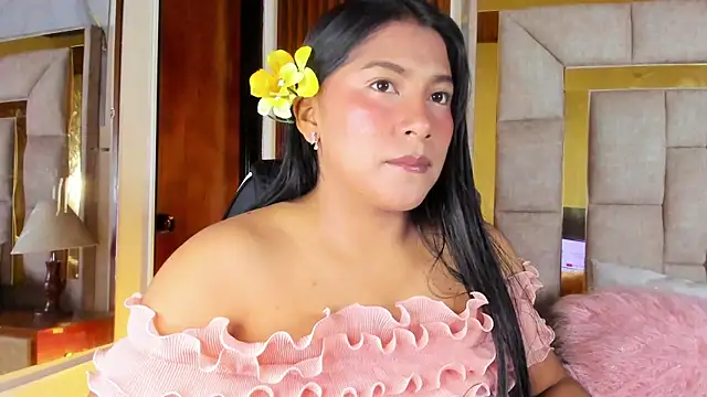 LinnaGardenia online show from 17, 4, 2026