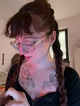 Snapshot of _foxygirl_ chatting on 22, 3, 2025  foxygirl  online show from 22, 3, 2025